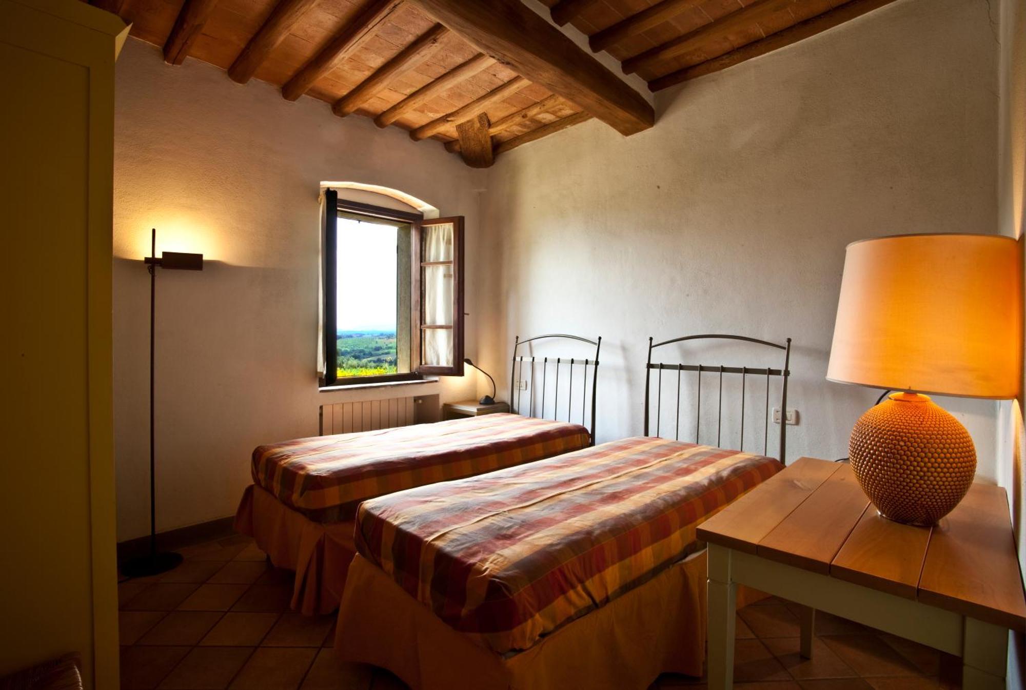 Podere Il Pino Poggibonsi Rom bilde