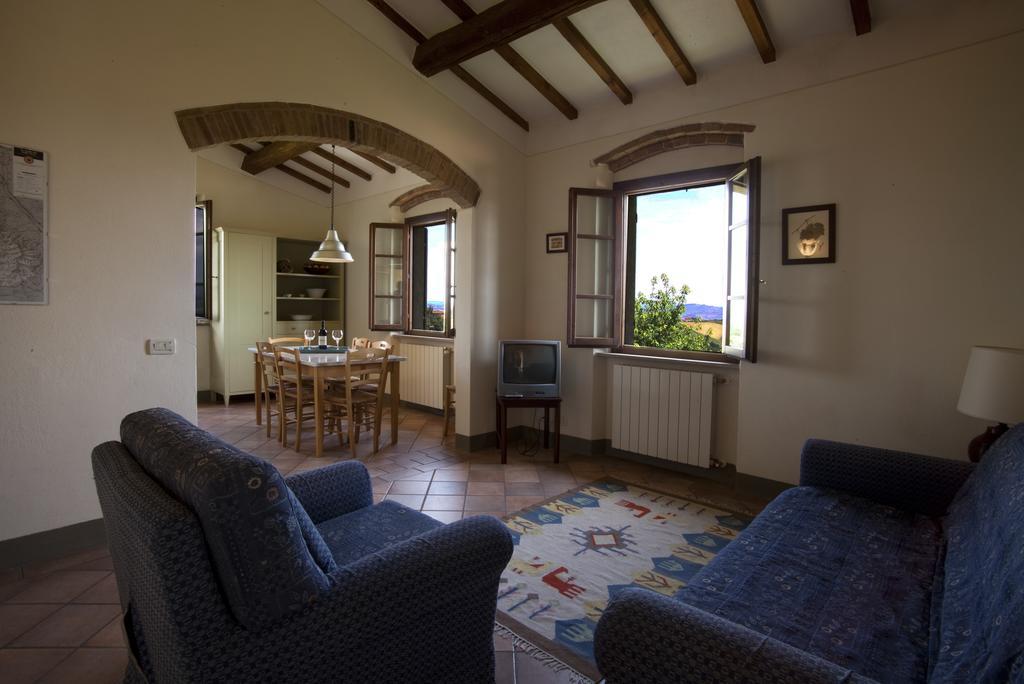 Podere Il Pino Poggibonsi Rom bilde